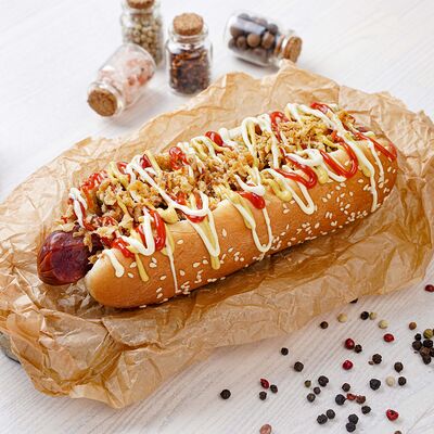 Хот-дог Датский с курицей в boooop (Калиновая) по цене 465 ₽