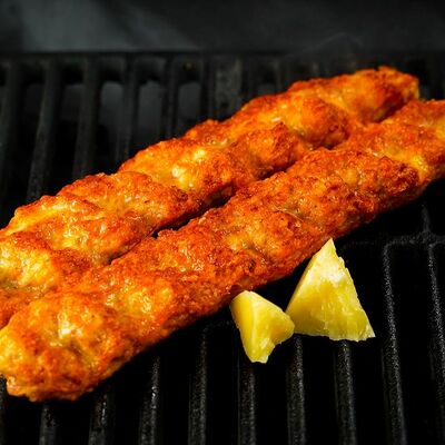 Люля-кебаб куриный с сыром в Много Мяса по цене 499 ₽