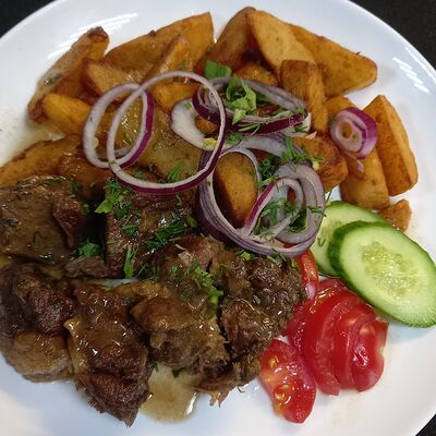 Казан-кебаб с говядиной в Чебуречница по цене 690 ₽