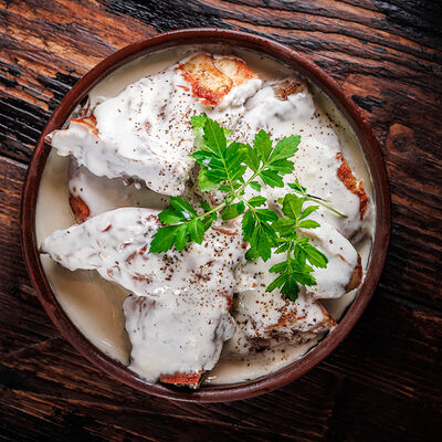 Чкмерули с цыпленком в LuckyDze по цене 990 ₽