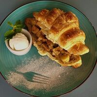 Круассан Яблочный штрудель в Кофе и Вафли