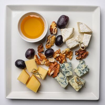 Сырное платов Bronze lion по цене 830 ₽