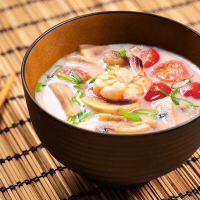 Суп Том ям с креветками в Суши-бар Тунец по цене 439