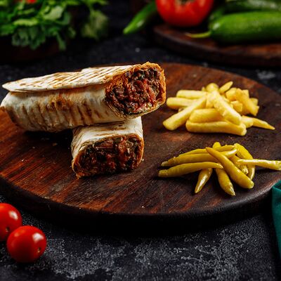 Донер в лаваше в Таксиммайдан по цене 850 ₽