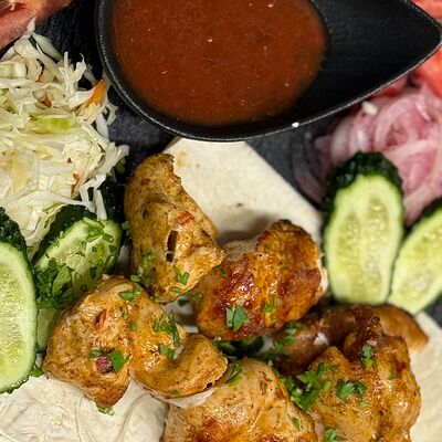 Шашлык из куриного филе в Мясо на мангале по цене 380 ₽