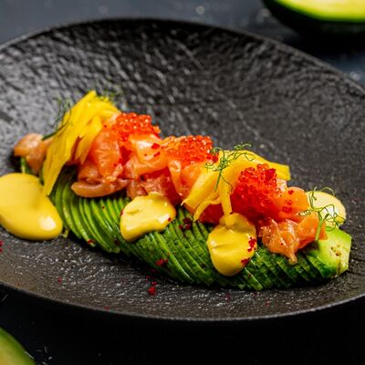 Тартар из лосося в Pro Azia по цене 840 ₽