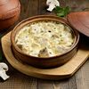 Нежная куриная грудка с грибами в сливочном соусе в Долма по цене 690