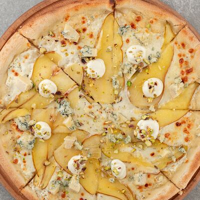 Пицца с грушей, фисташкойи маскарпонев Hive по цене 1090 ₽