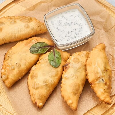 Мини чебуреки с телятиной в Грузина Мама по цене 325 ₽