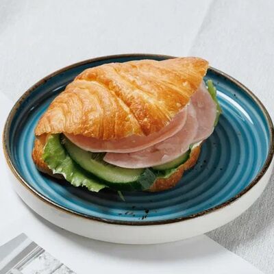 Круассан с мортаделлойв Кстати, давай зайдём по цене 470 ₽