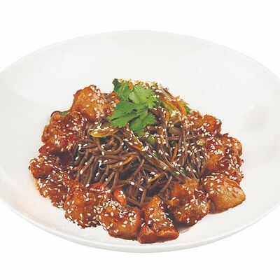 Соба с курицей в Том Ям бар по цене 850 ₽