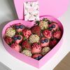 Клубника в шоколаде Розовое сердце в Chococo по цене 3690