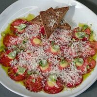 Карпаччо из мраморной говядины в Своя среда
