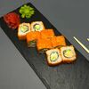 Калифорния с лососем в Sushi time по цене 410