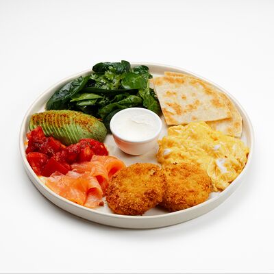 Завтрак Begin с лососем в Begin cafe по цене 1440 ₽