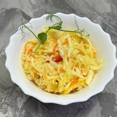 Салат из свежей капусты с перцем в Телега по цене 60 ₽