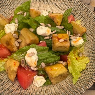 Салат с томатами и баклажаном в Острова по цене 490 ₽