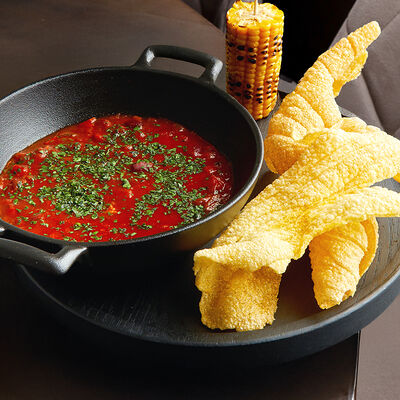 Чили кон карне с чипсами из поленты в Бибирево по цене 1050 ₽