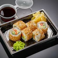 Ролл Бонито с копченым лососем в Coffee Corner