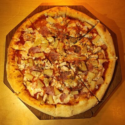 Пицца гавайскаяв Co.mein по цене 820 ₽