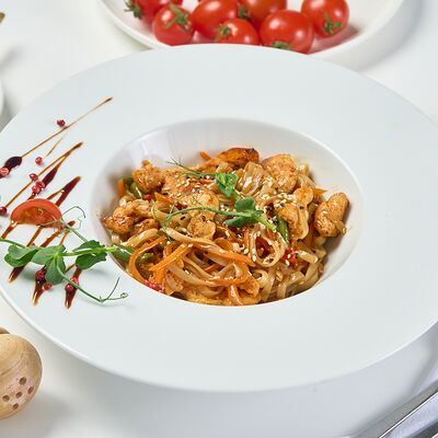 Лапша Wok c курицей в Prosto кофе & кухня по цене 610 ₽