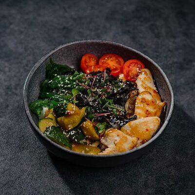 Поке с курицей в Marrakesh lounge по цене 550 ₽