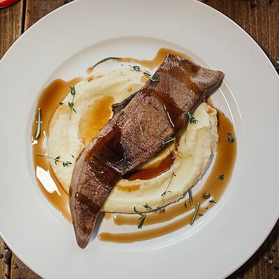 Говяжий язык на гриле в Рандеву по цене 970 ₽