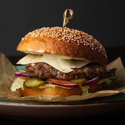 Чизбургер в Ноев Ковчег по цене 420 ₽