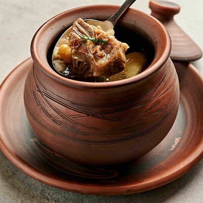 Пити с мякотью баранины, нутом и картофелем в Pivino по цене 390