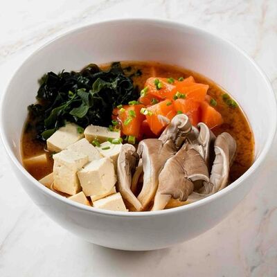 Мисо-суп с лососемв Satoshi Sushi по цене 490 ₽