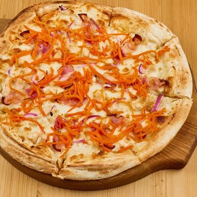 Пицца Фирменная в 4 сыра по цене 910 ₽