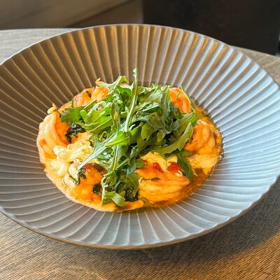 Креветки с томатами и страчателлой в Fllore cafe по цене 849 ₽