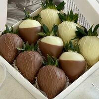 Клубника в шоколаде Eleganceв SweetGift клубника в шоколаде