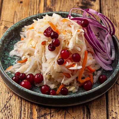 Капуста квашеная с клюквой в Сябры по цене 330 ₽