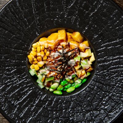 Поке-боул с угрем в Суши & Саке Izakaya Bar по цене 957 ₽