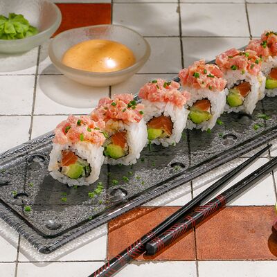 Острый ролл с тунцом и лососем в ЛарисуВаннуХочу по цене 990
