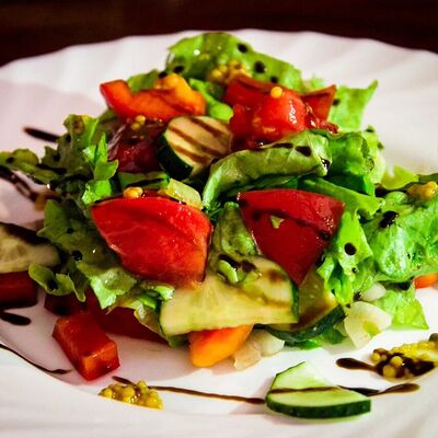 Салат Летний в Pinot Noir по цене 150 ₽