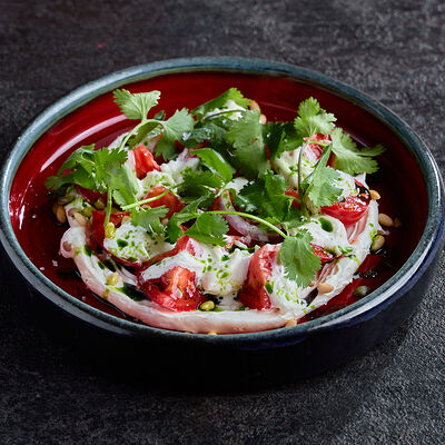 С розовыми томатами, страчателлой, кедровыми орешками и семечками в Frank by Баста по цене 720 ₽