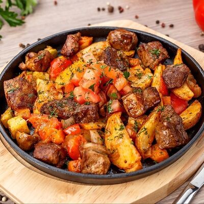 Жаркое из свининыв Шашлычный рай по цене 700 ₽