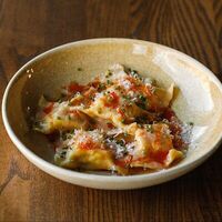 Равиоли с судаком и креветкой в Pasta Salsa Osteria