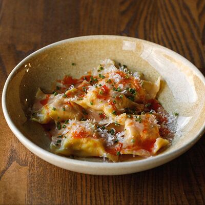 Равиоли с судаком и креветкой в Pasta Salsa Osteria по цене 690 ₽