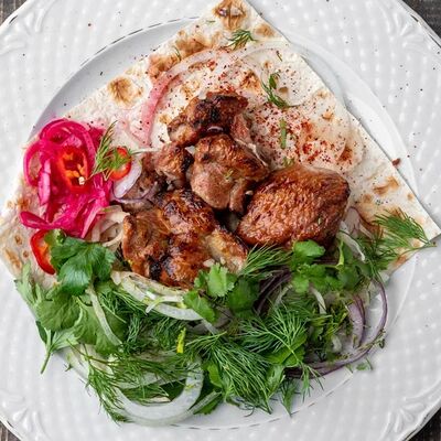 Шашлык из свиной шейки в Мамино по цене 970 ₽