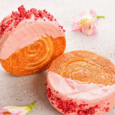 Круассан Сюпрем малина в Круассан-кафе по цене 290 ₽