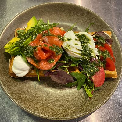 Вафля с лососем в Moonlight Cafe по цене 990 ₽