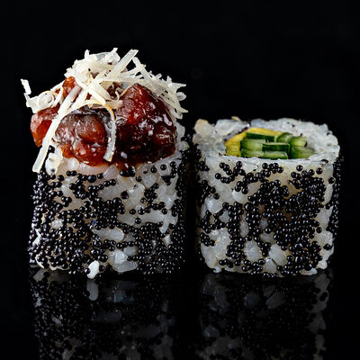 Ролл Трюфельный лосось-тунец в Джонга по цене 460 ₽