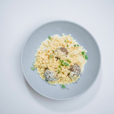 Макарошки с фрикадельками в сливочном соусе в Кафе-парк Теремок по цене 240 ₽