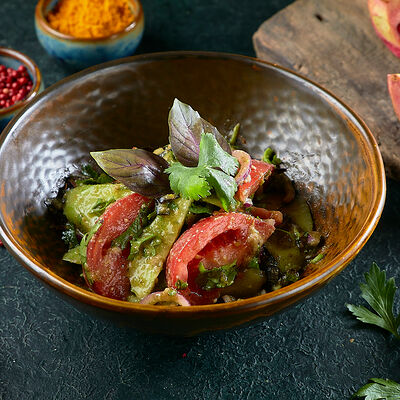 Салат по-грузински с орехами в Тбилисити по цене 490 ₽