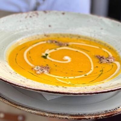 Крем-суп из тыквы с дюкселем из лисичек в Бальзамин по цене 430 ₽