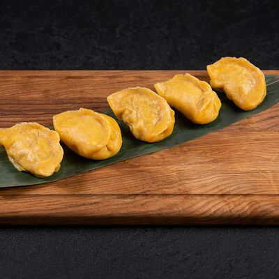 Вареные пельмени с говядиной и капустой в Soju по цене 540 ₽