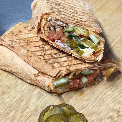 Шаурма сырная и острая с курицейв Art Grill по цене 659 ₽